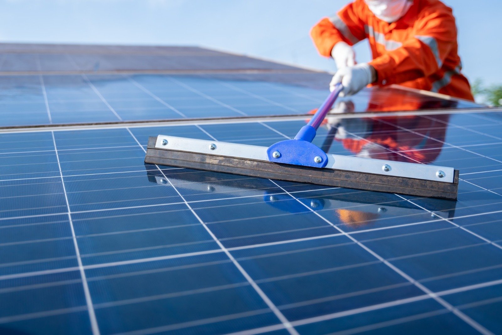 Residential Solar Panel Cleaning in Lahore - Pak Solar Shine Home Service