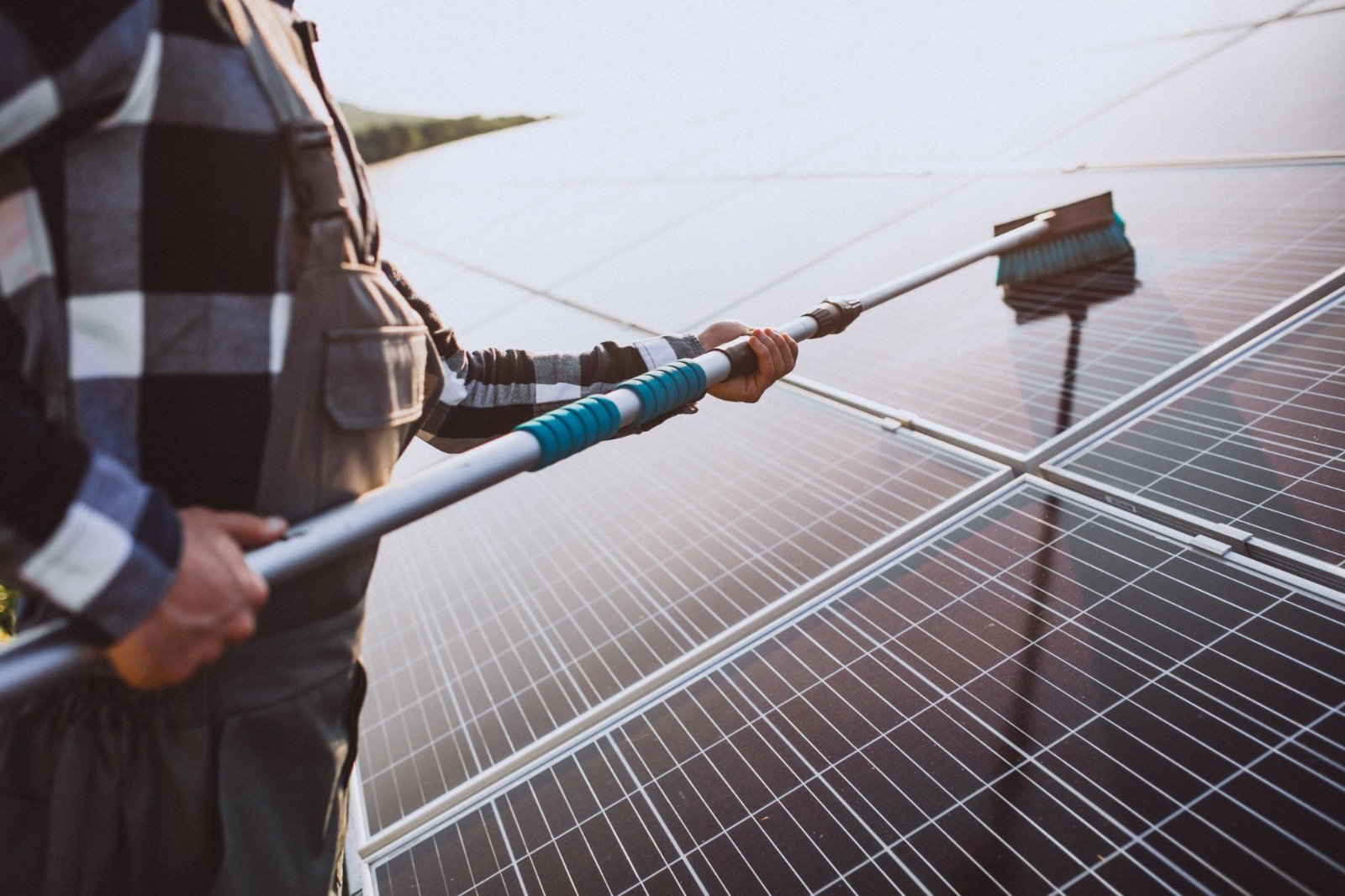 Solar Panel Washing Experts in Lahore - Pak Solar Shine